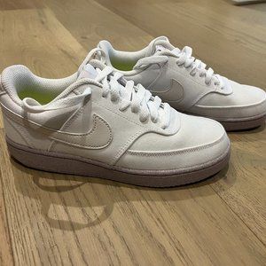 Nike Court Vision Size 6